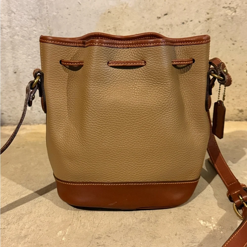 Vintage Coach Newberry Bucket Bag 4238 - Picture 2 of 8
